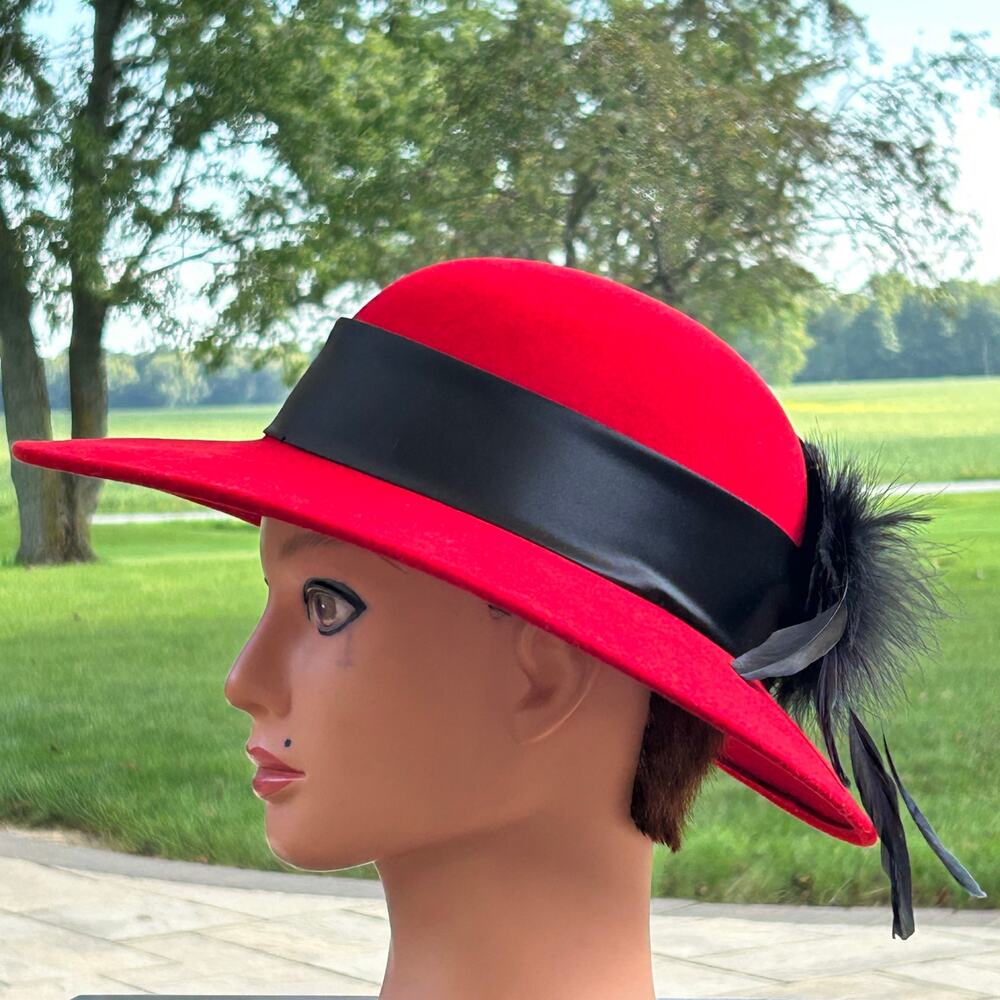 Amanda Smith Red Wool Felt Cloche Hat with feathers Made in Italy